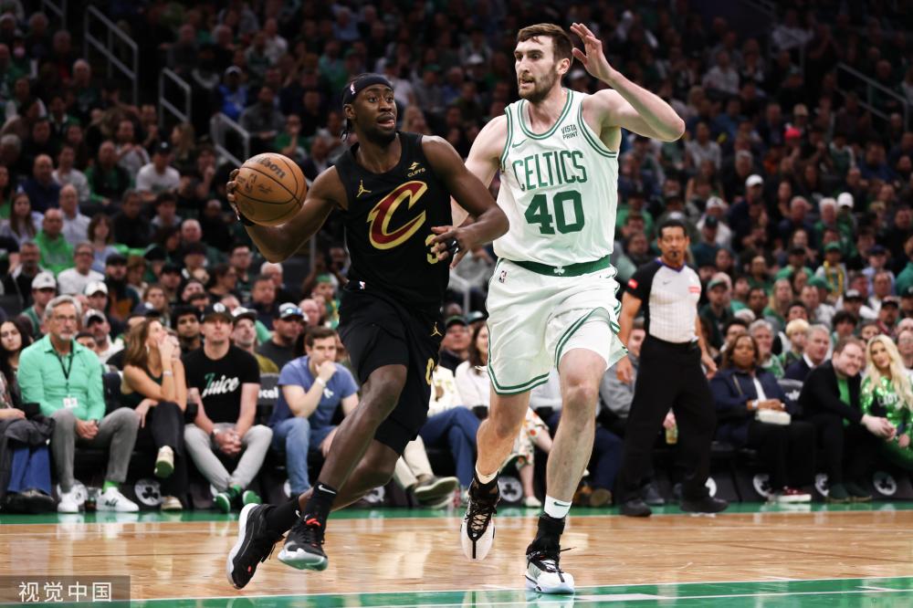 琼斯在比赛 琼斯在比赛