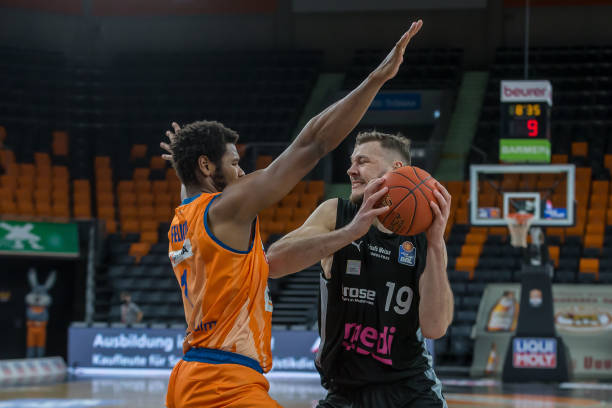 以增强俱乐 以增强俱乐