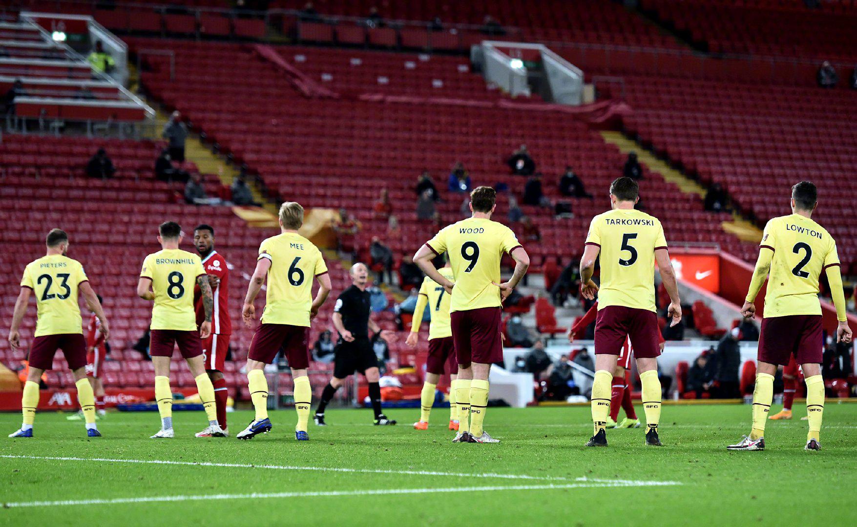 向更大的舞 向更大的舞