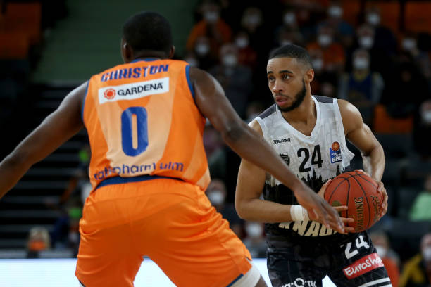 也不甘示弱 也不甘示弱